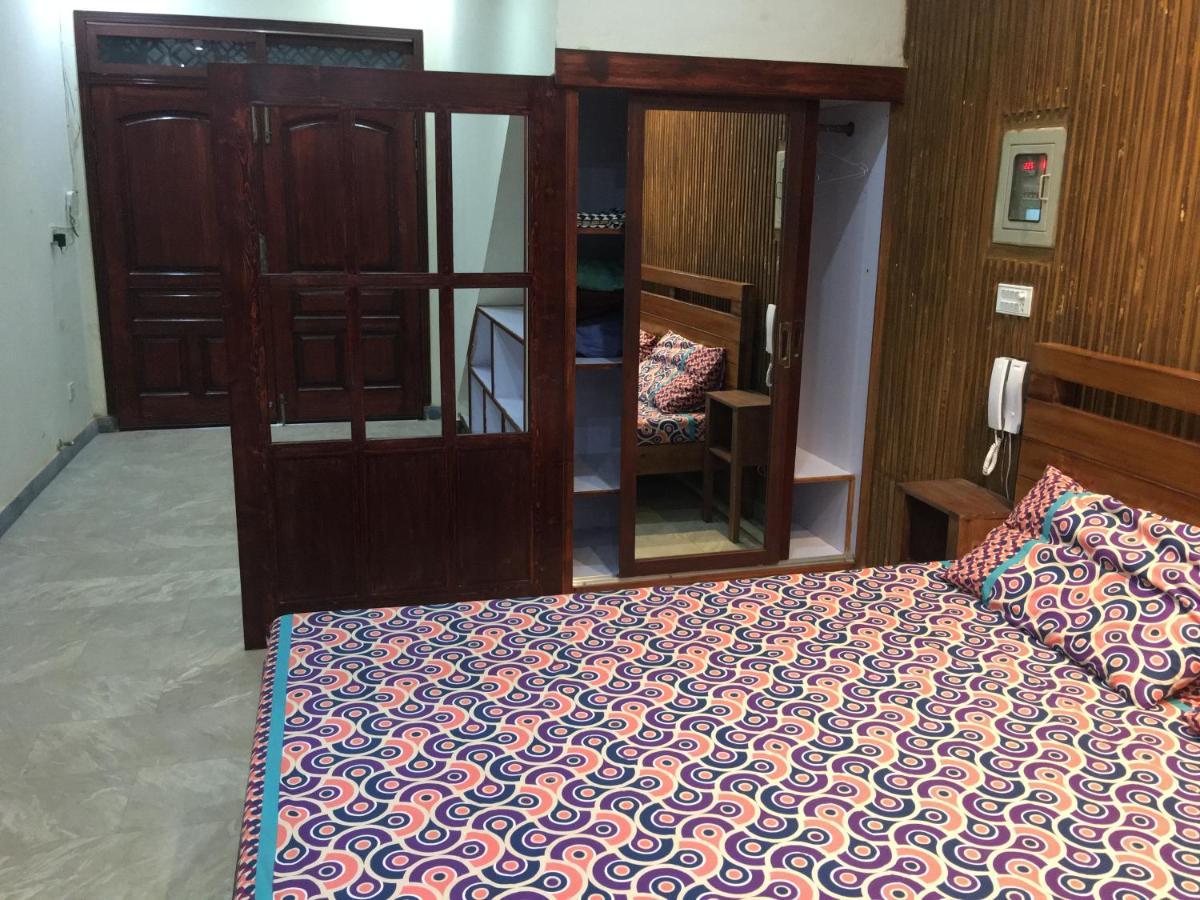 One Bed Studio Apartment Near Shaukat Khanum Lahore Exterior photo